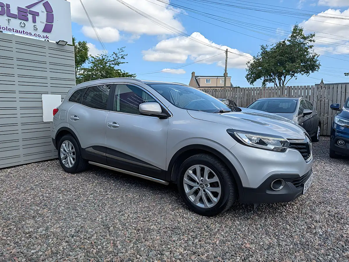 Used 2018 Renault Kadjar Dynamique Nav Silver - Front View