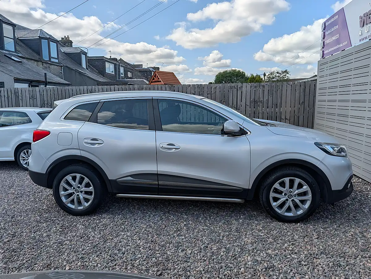 Used 2018 Renault Kadjar Dynamique Nav Silver - Interior and Exterior details 10