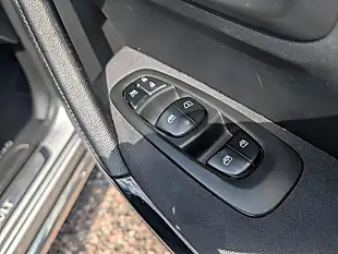 Used 2018 Renault Kadjar Dynamique Nav Silver - Interior and Exterior details 14