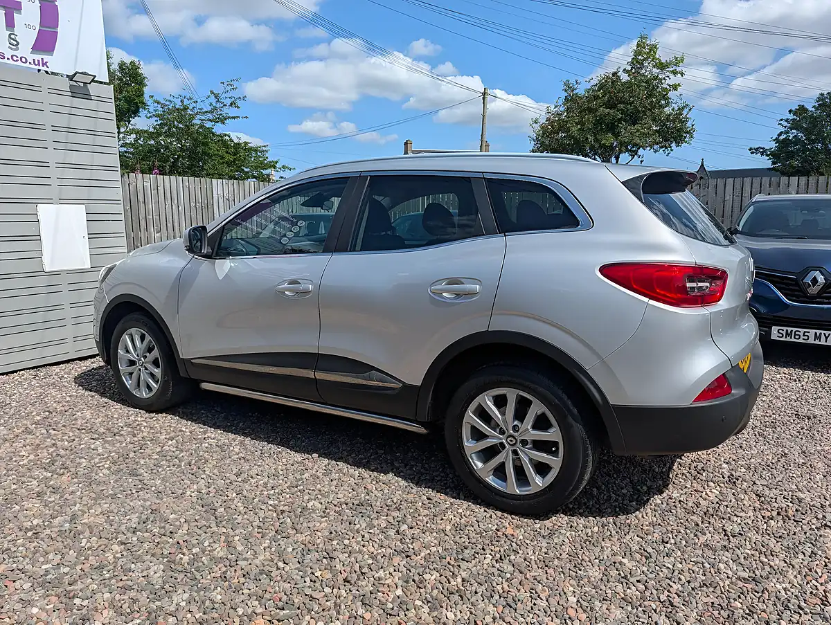 Used 2018 Renault Kadjar Dynamique Nav Silver - Interior and Exterior details 4