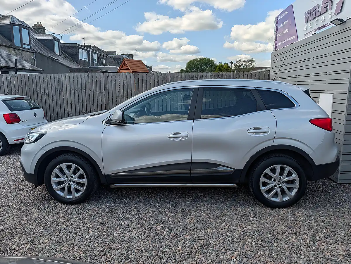 Used 2018 Renault Kadjar Dynamique Nav Silver - Interior and Exterior details 9