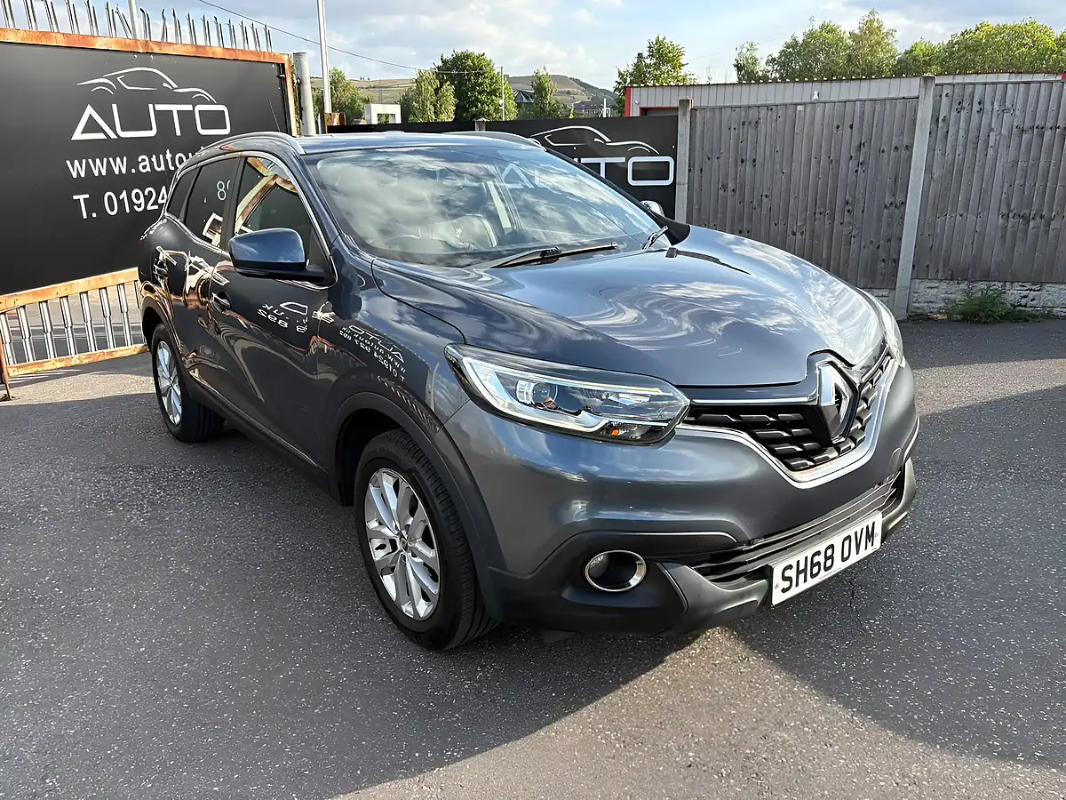 Used 2018 Renault Kadjar Dynamique Nav Titanium Grey - Front View