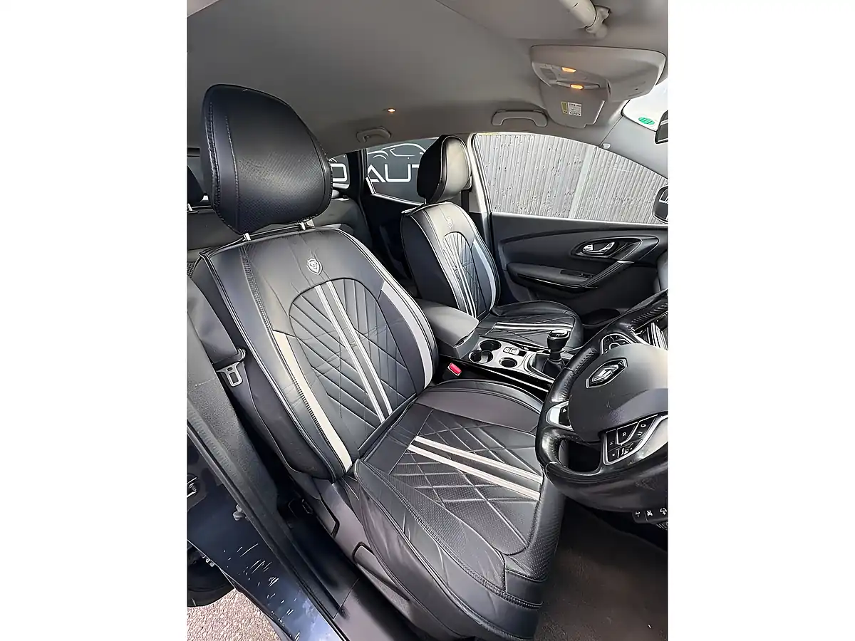 Used 2018 Renault Kadjar Dynamique Nav Titanium Grey - Interior and Exterior details 10