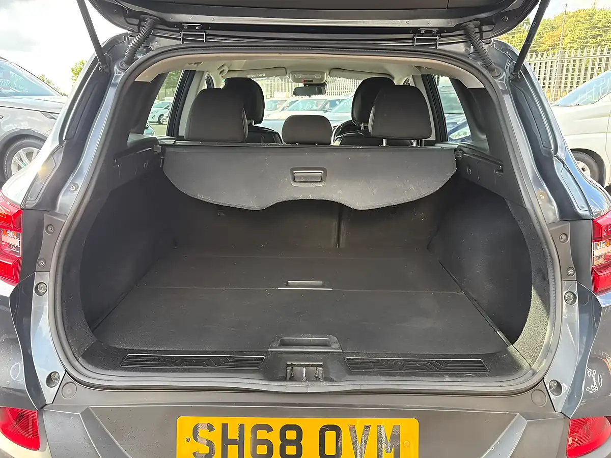 Used 2018 Renault Kadjar Dynamique Nav Titanium Grey - Interior and Exterior details 15