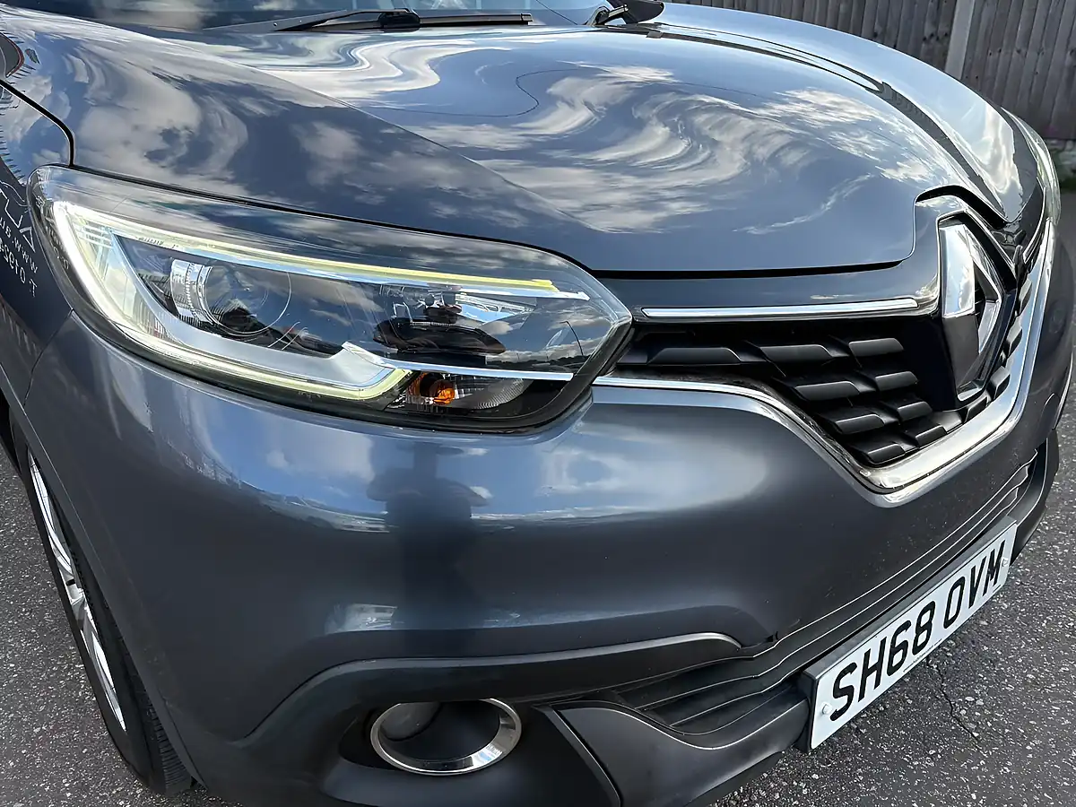 Used 2018 Renault Kadjar Dynamique Nav Titanium Grey - Interior and Exterior details 8