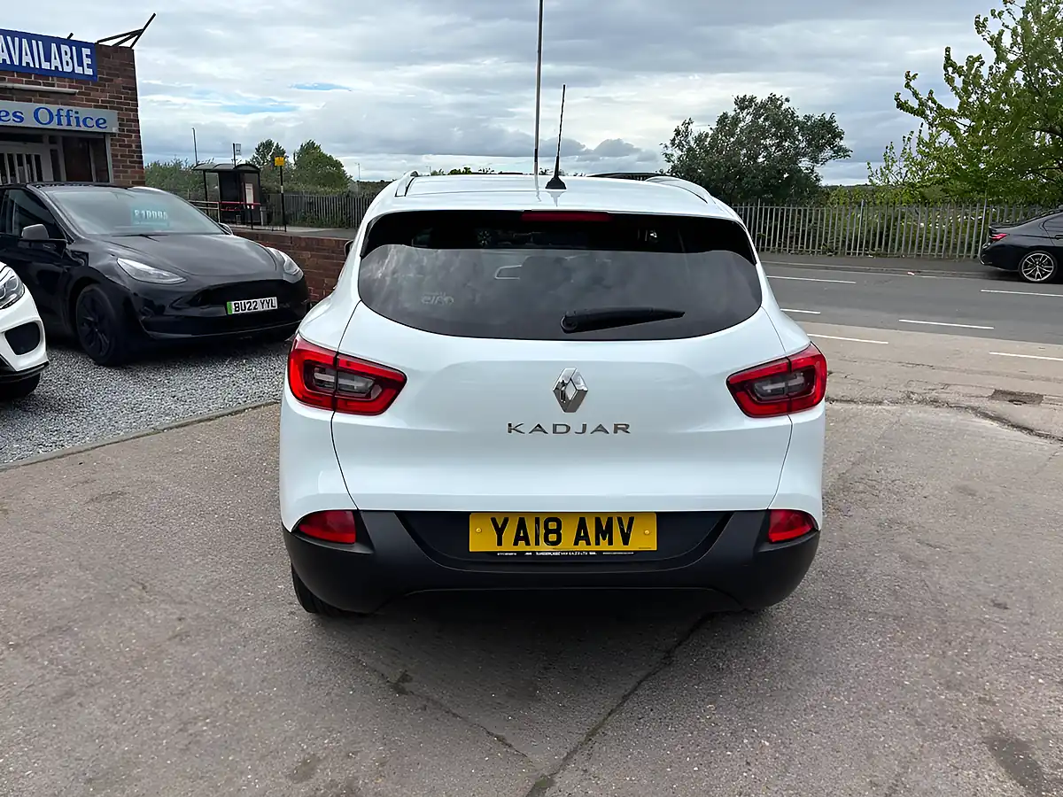 Used 2018 Renault Kadjar Dynamique Nav White - Interior and Exterior details 12