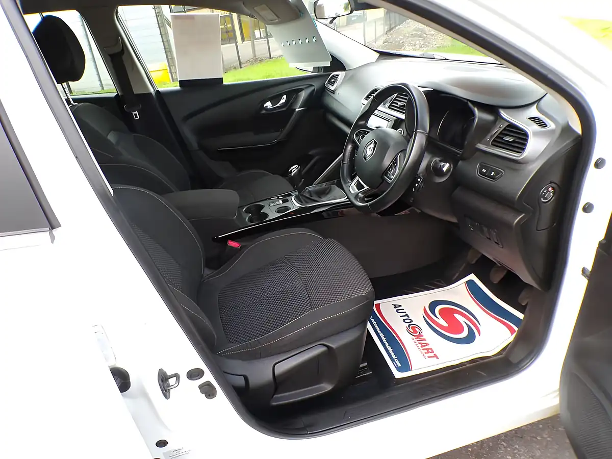 Used 2018 Renault Kadjar Dynamique Nav White - Interior and Exterior details 3