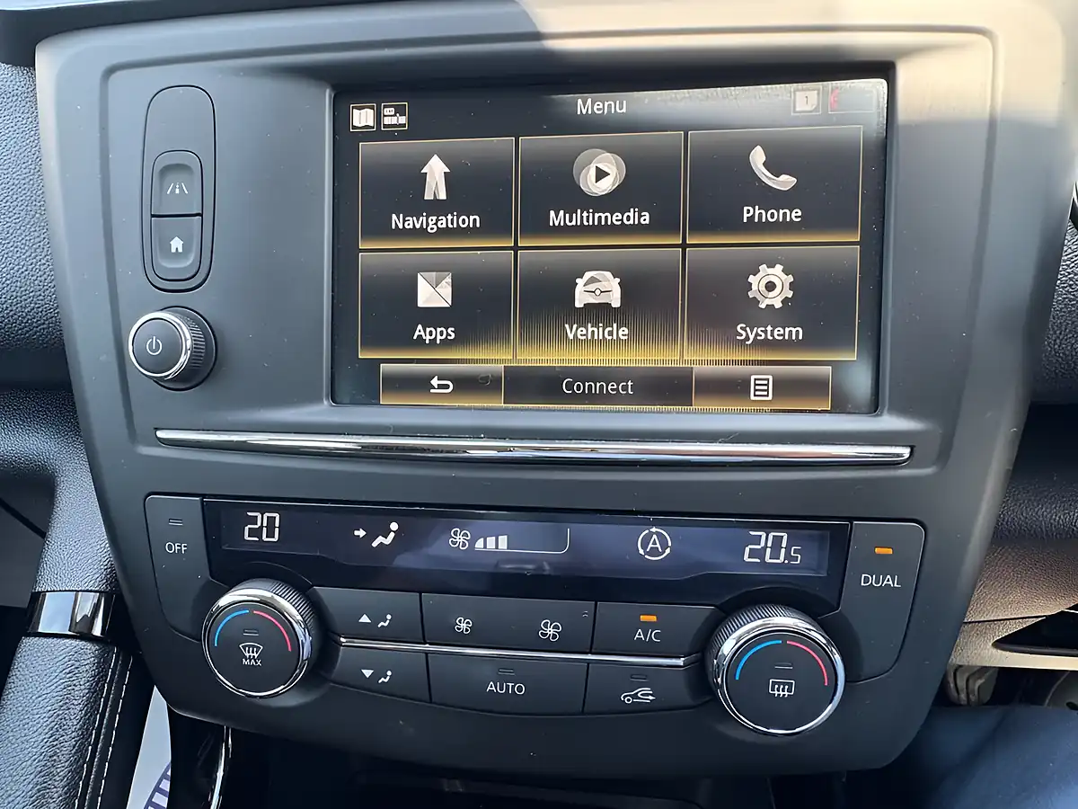 Used 2018 Renault Kadjar Dynamique S Nav Black - Interior and Exterior details 7