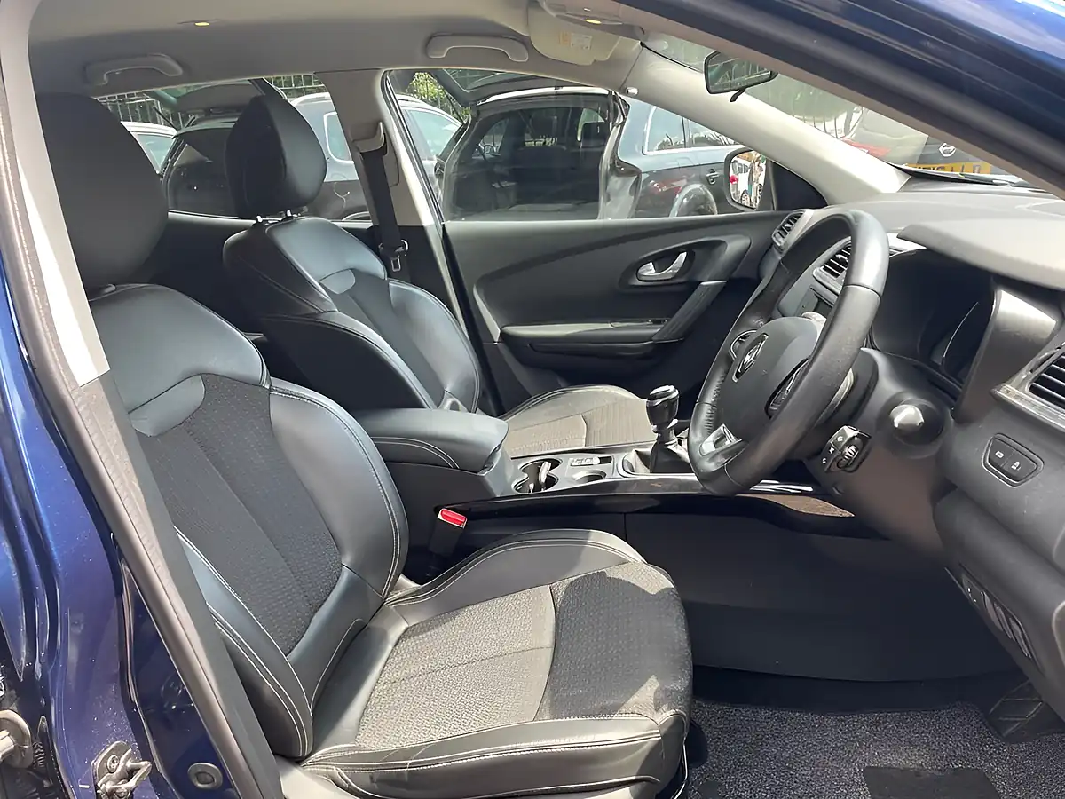 Used 2018 Renault Kadjar Dynamique S Nav Blue - Interior and Exterior details 10