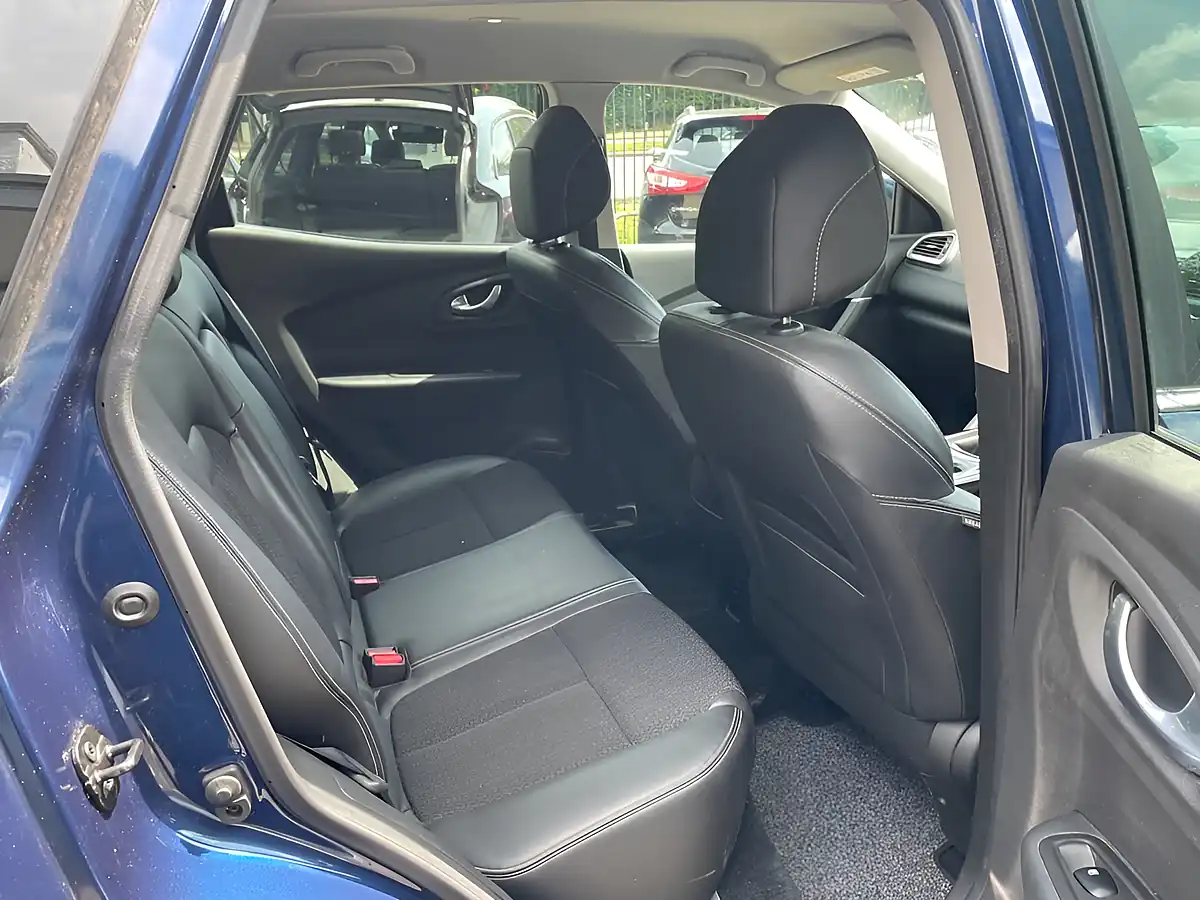 Used 2018 Renault Kadjar Dynamique S Nav Blue - Interior and Exterior details 11