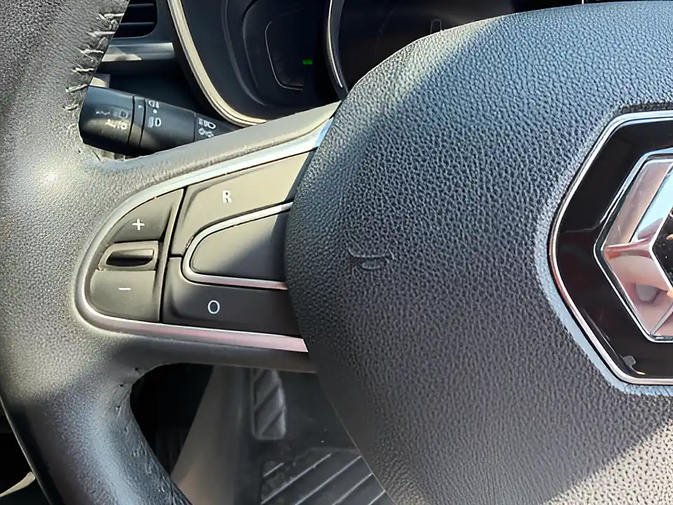 Used 2018 Renault Kadjar Dynamique S Nav Grey - Interior and Exterior details 11