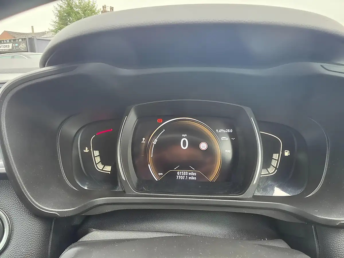 Used 2018 Renault Kadjar Dynamique S Nav Grey - Interior and Exterior details 10