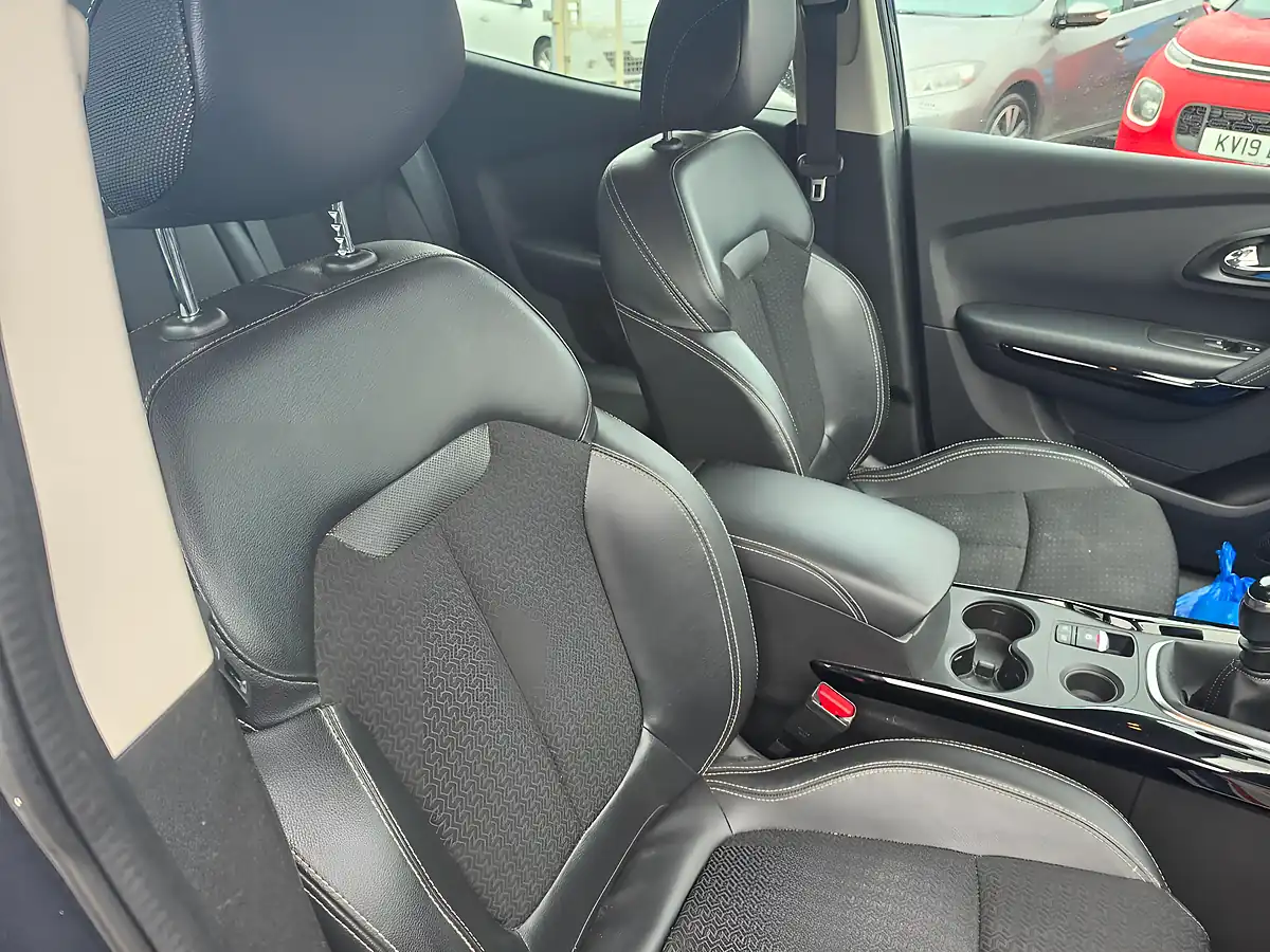 Used 2018 Renault Kadjar Dynamique S Nav Grey - Interior and Exterior details 12
