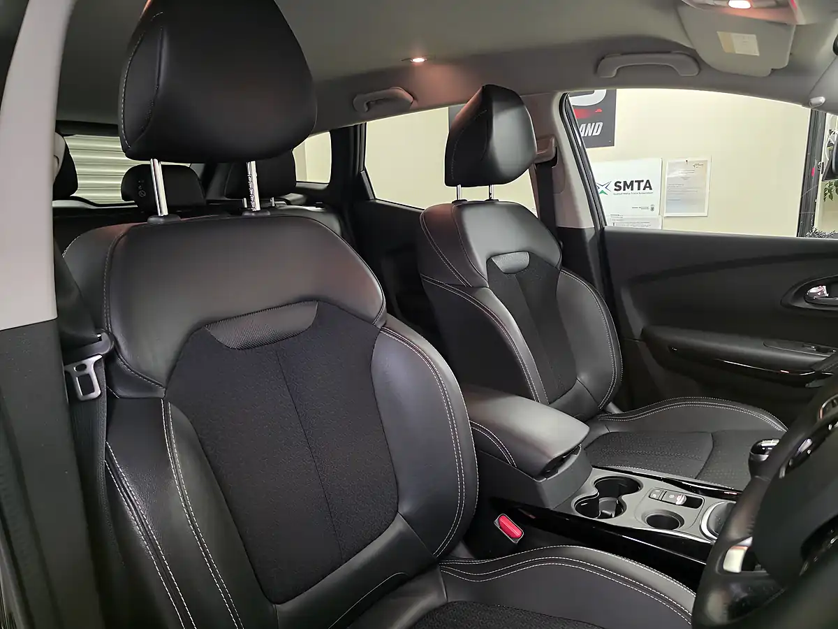 Used 2018 Renault Kadjar Dynamique S Nav Grey - Interior and Exterior details 7