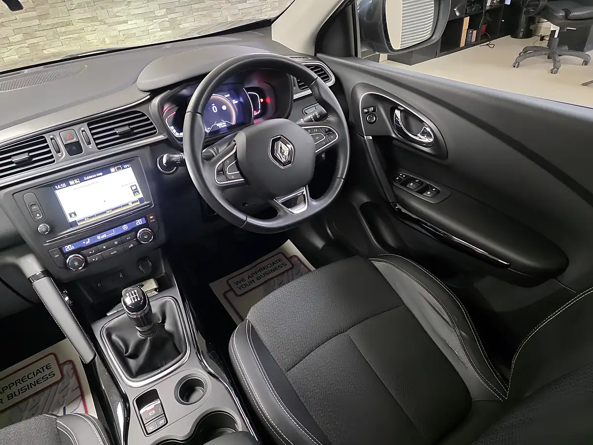 Used 2018 Renault Kadjar Dynamique S Nav Grey - Interior and Exterior details 9