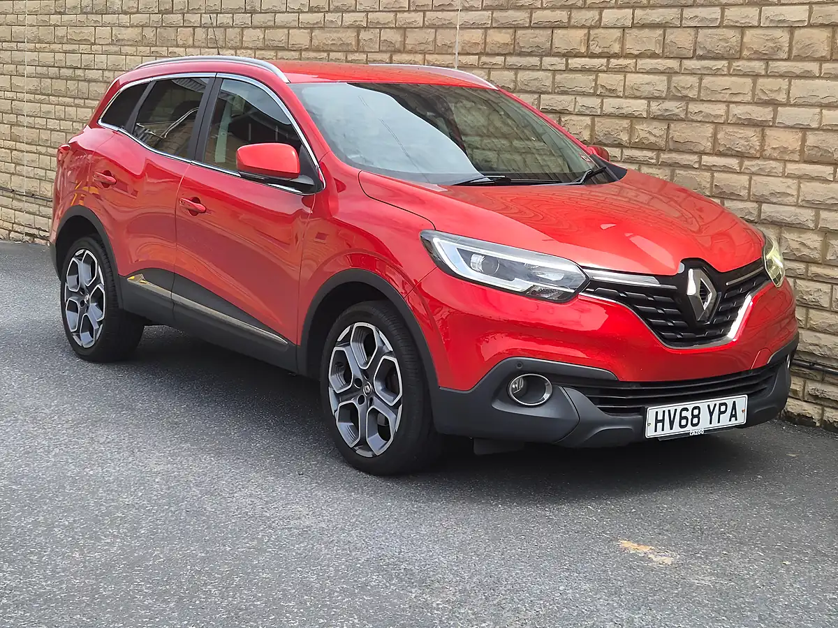 Used 2018 Renault Kadjar Dynamique S Nav Red - Interior and Exterior details 11