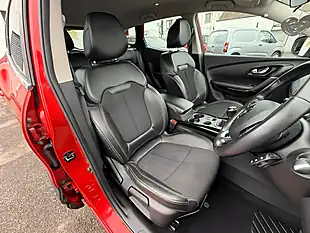 Used 2018 Renault Kadjar Dynamique S Nav Red - Interior and Exterior details 10