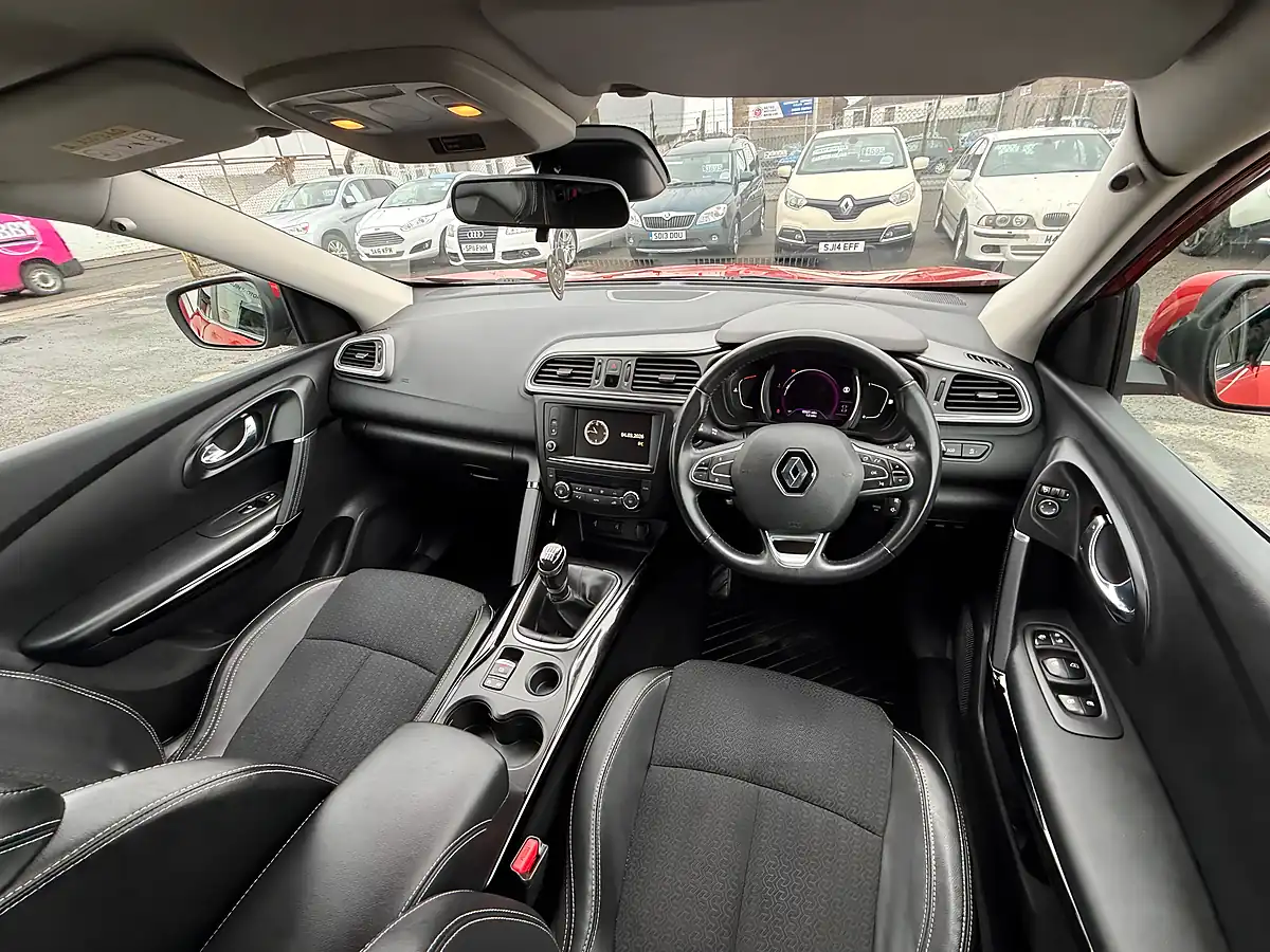 Used 2018 Renault Kadjar Dynamique S Nav Red - Interior and Exterior details 11