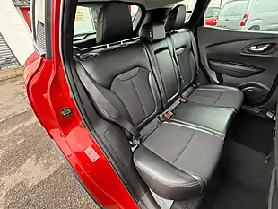 Used 2018 Renault Kadjar Dynamique S Nav Red - Interior and Exterior details 12
