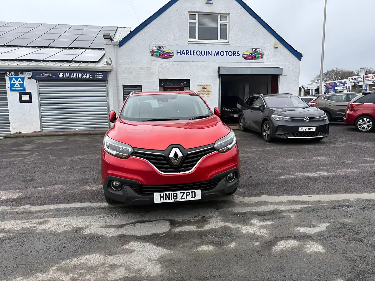 Used 2018 Renault Kadjar Dynamique S Nav Red - Interior and Exterior details 8