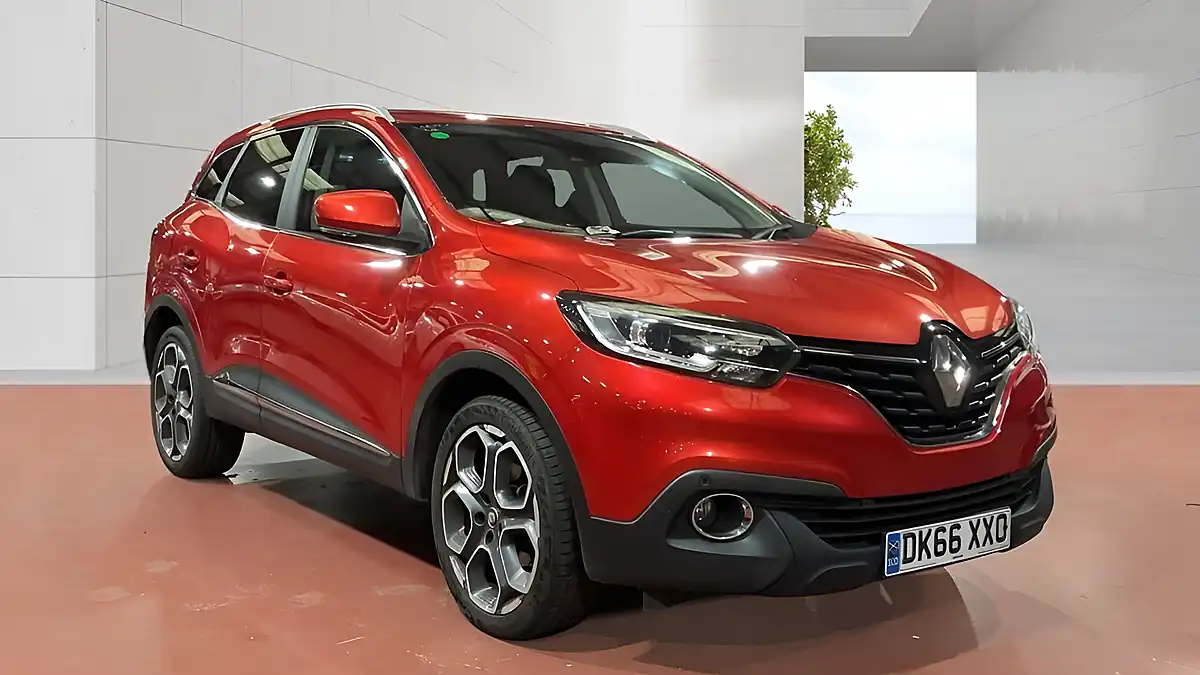 Used 2018 Renault Kadjar Dynamique S Nav Red - Front View