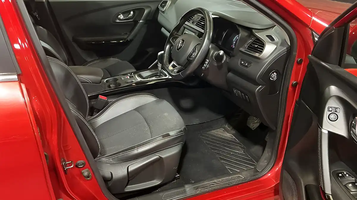 Used 2018 Renault Kadjar Dynamique S Nav Red - Interior and Exterior details 5