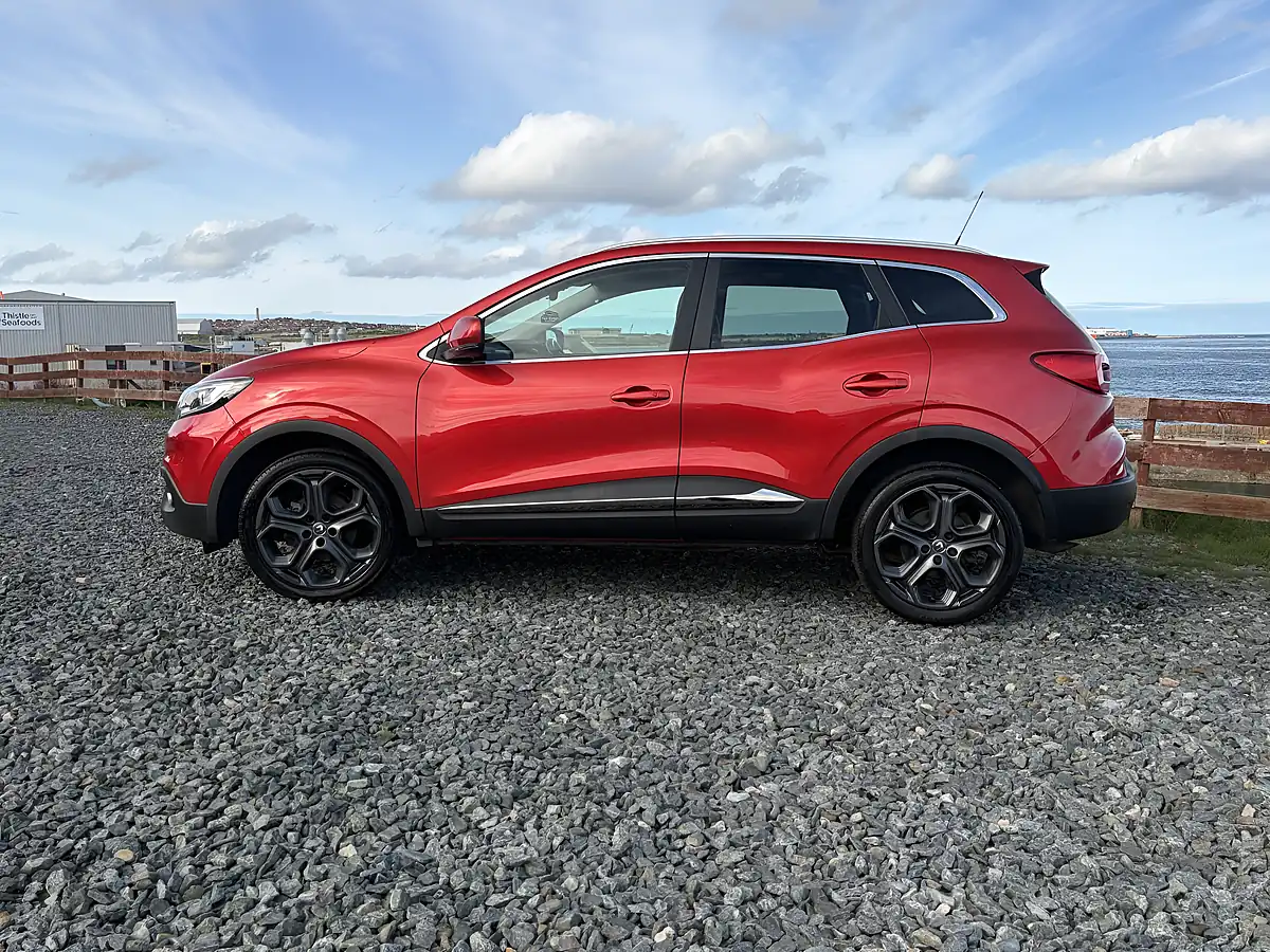 Used 2018 Renault Kadjar Dynamique S Nav Red - Interior and Exterior details 8