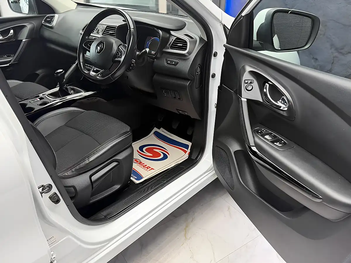 Used 2018 Renault Kadjar Dynamique S Nav White - Interior and Exterior details 10
