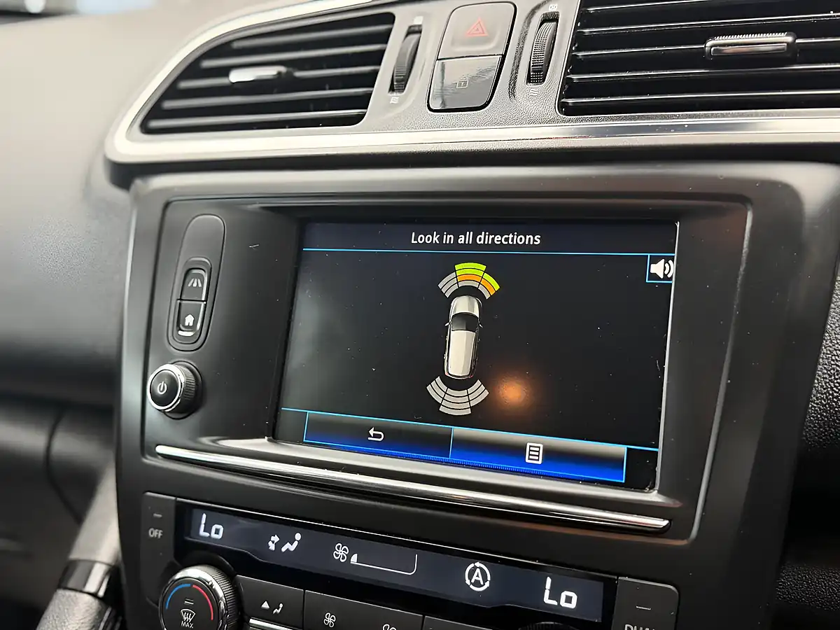 Used 2018 Renault Kadjar Dynamique S Nav White - Interior and Exterior details 18