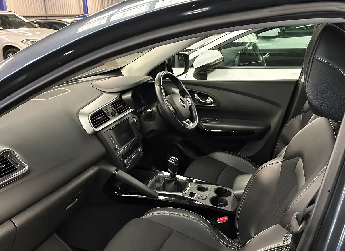 Used 2018 Renault Kadjar Dynamique Se Nav Grey - Interior and Exterior details 3