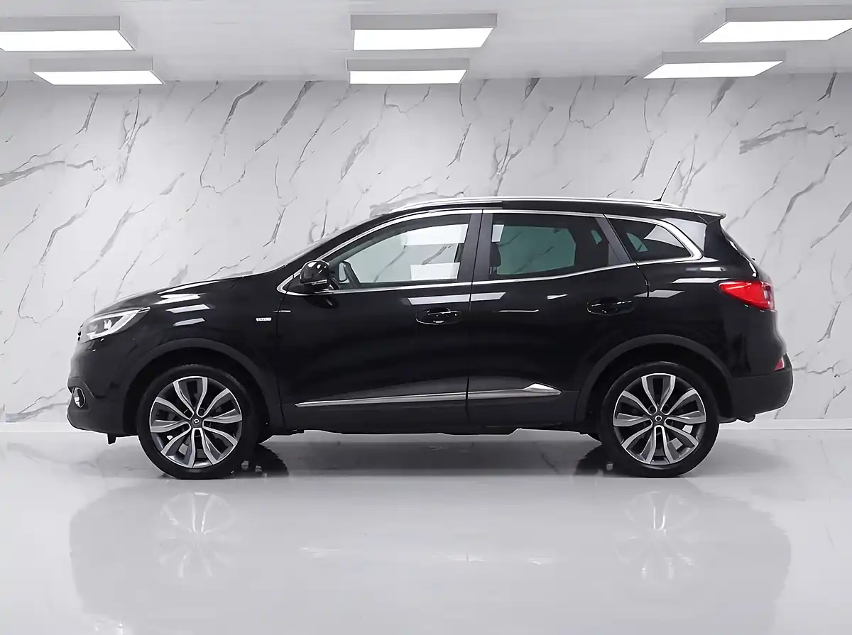 Used 2018 Renault Kadjar Signature Nav Black - Interior and Exterior details 5