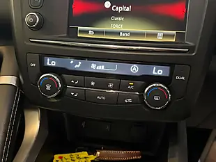 Used 2018 Renault Kadjar Signature Nav Grey - Interior and Exterior details 15