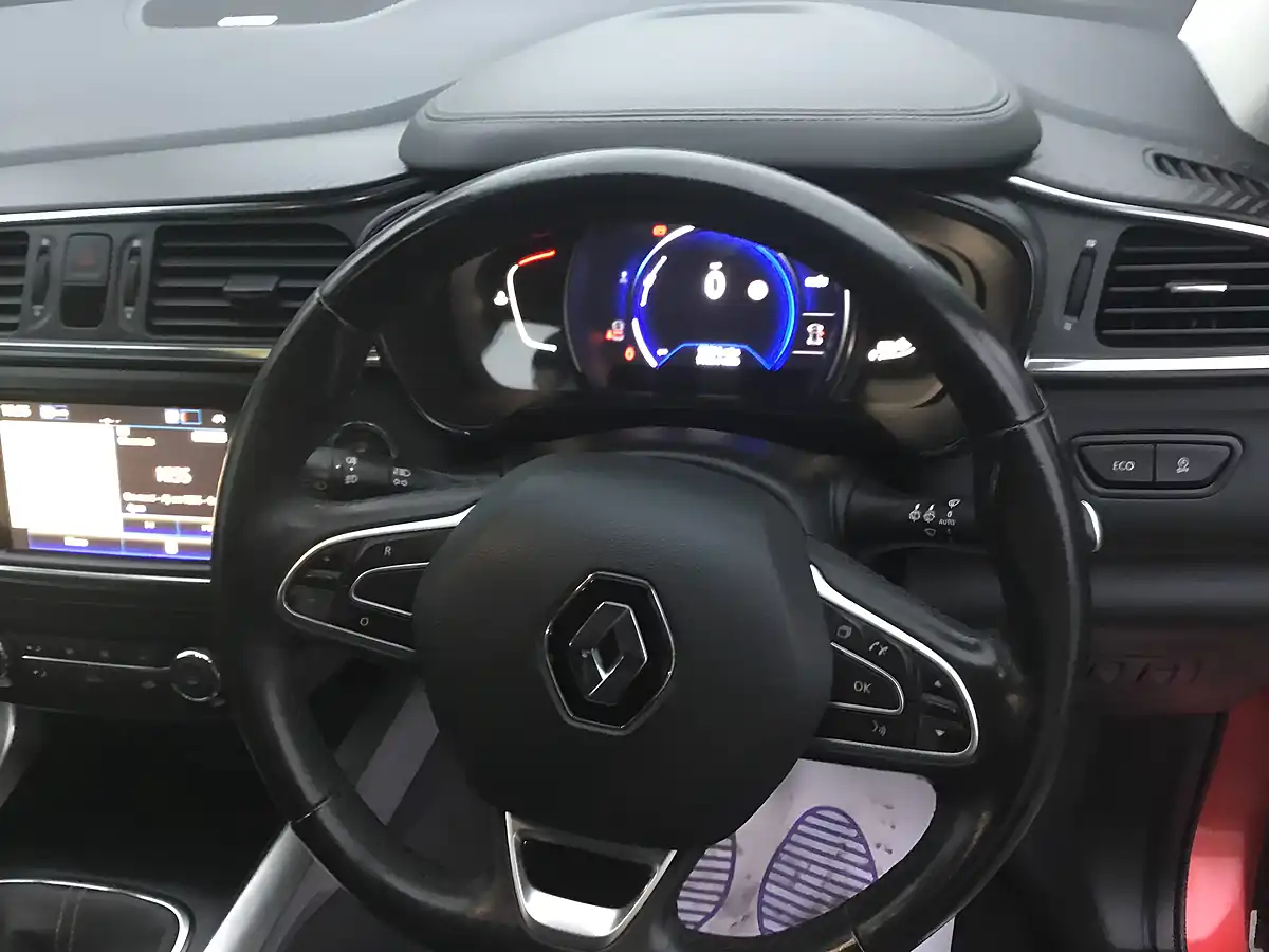Used 2018 Renault Kadjar Signature Nav Orange - Interior and Exterior details 13