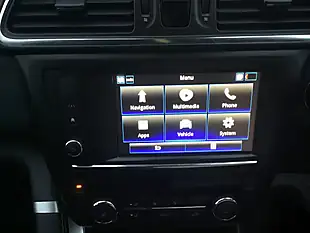 Used 2018 Renault Kadjar Signature Nav Orange - Interior and Exterior details 14