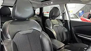 Used 2018 Renault Kadjar Signature Nav White - Interior and Exterior details 12