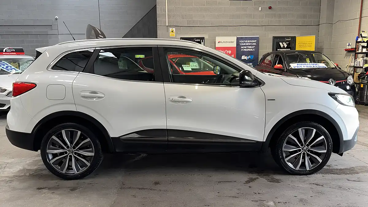 Used 2018 Renault Kadjar Signature Nav White - Interior and Exterior details 8
