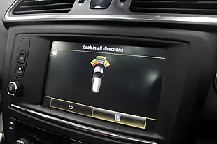 Used 2018 Renault Kadjar Signature Nav White - Interior and Exterior details 14