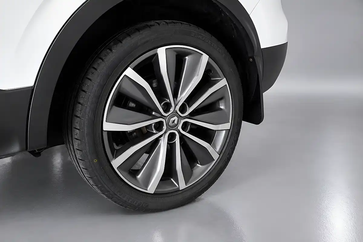Used 2018 Renault Kadjar Signature Nav White - Interior and Exterior details 20