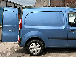 Used 2018 Renault Kangoo Business+ Blue - Interior and Exterior details 11