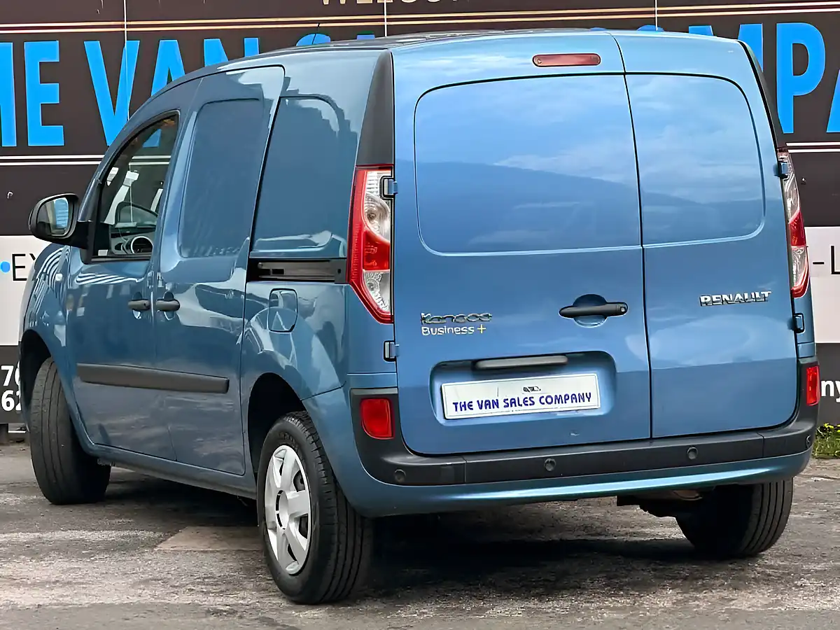 Used 2018 Renault Kangoo Business+ Blue - Interior and Exterior details 9