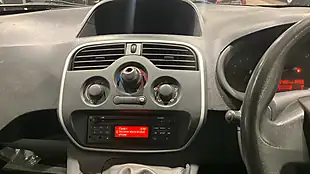 Used 2018 Renault Kangoo Business Silver - Interior and Exterior details 11