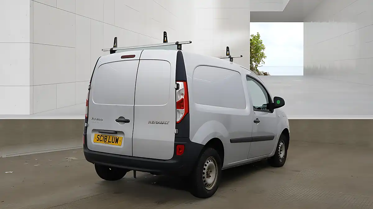 Used 2018 Renault Kangoo Business Silver - Interior and Exterior details 4