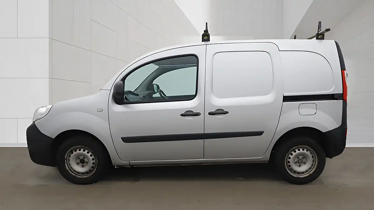 Used 2018 Renault Kangoo Business Silver - Interior and Exterior details 6