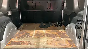Used 2018 Renault Kangoo Business Silver - Interior and Exterior details 7
