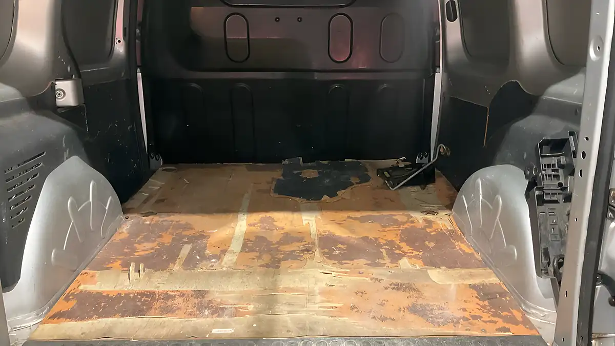 Used 2018 Renault Kangoo Business Silver - Interior and Exterior details 7