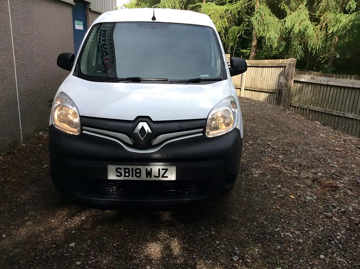 Used 2018 Renault Kangoo Business White - Interior and Exterior details 7