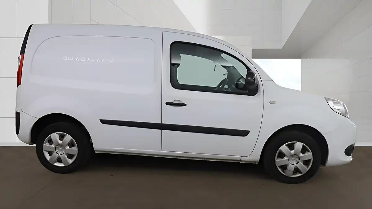Used 2018 Renault Kangoo Business+ White - Interior and Exterior details 5