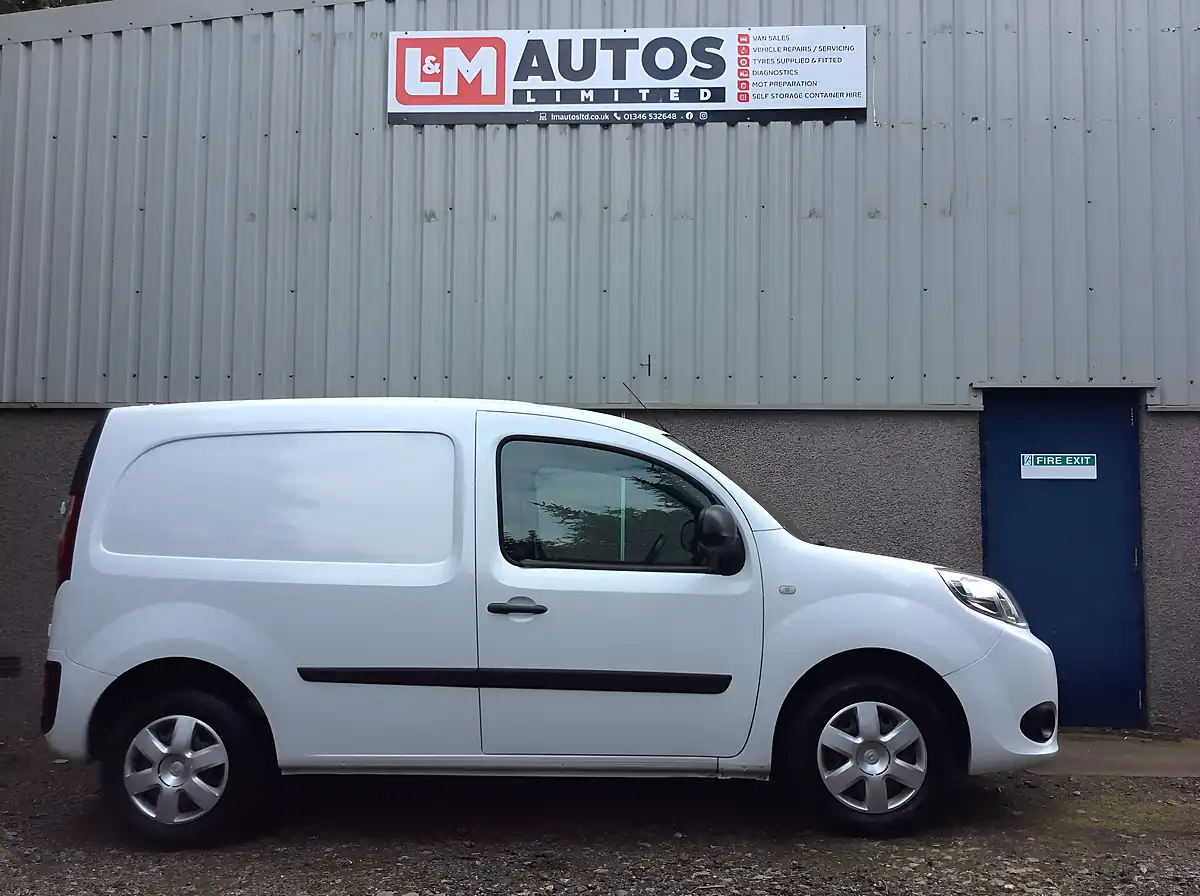Used 2018 Renault Kangoo Business+ White - Front View