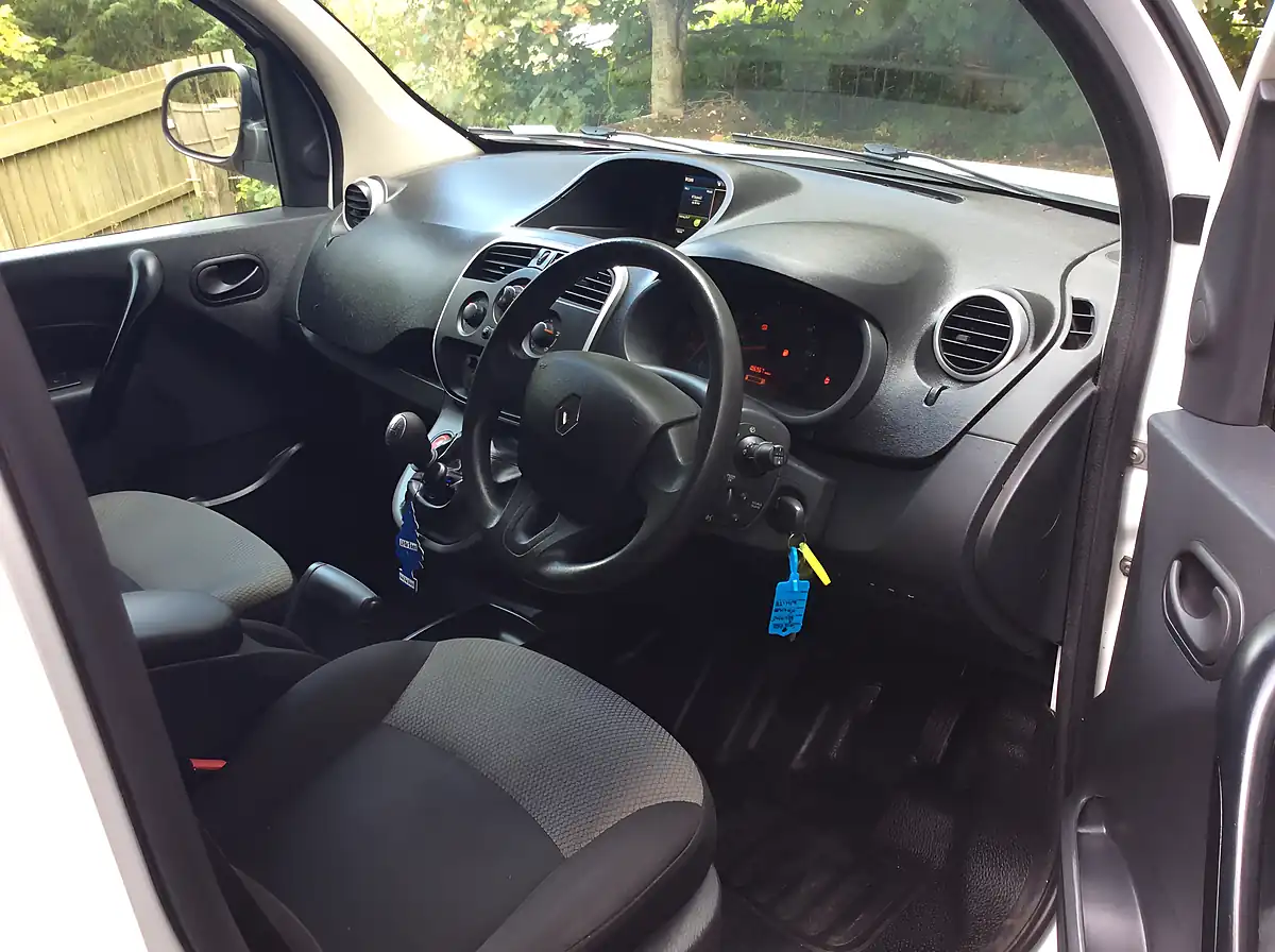 Used 2018 Renault Kangoo Business+ White - Interior and Exterior details 11
