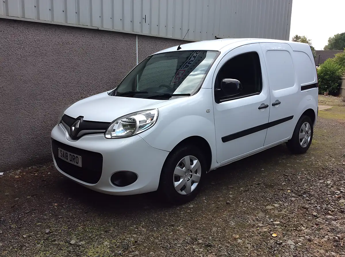Used 2018 Renault Kangoo Business+ White - Interior and Exterior details 5